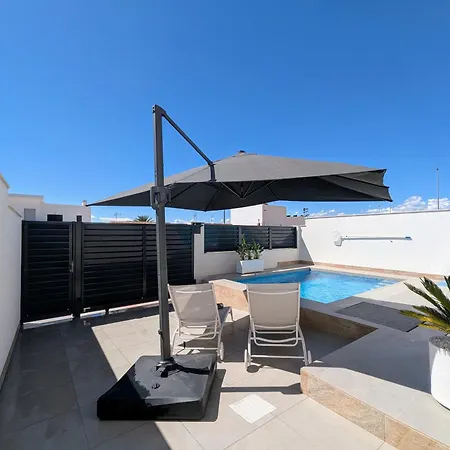 Dom wakacyjny R-40-e House With Pool