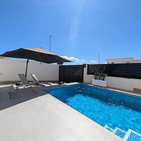 Dom wakacyjny R-40-e House With Pool Los Montesinos